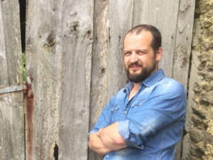 Guillaume Talmont artisan designer fabricant de mobiliers et luminaires design sur mesures